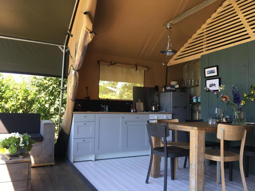 Glamping Aan De Plas Vinkeveen Exterior foto